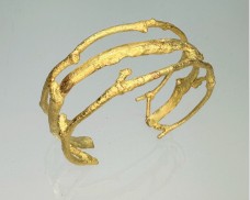 Gold Cuff without Diamonds 